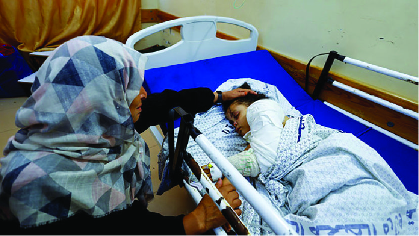 ইসরাইলি বোমায় বিধ্বস্ত