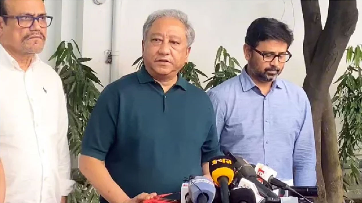 বিষে বিদ্ধ হচ্ছেন বাংলাদেশ