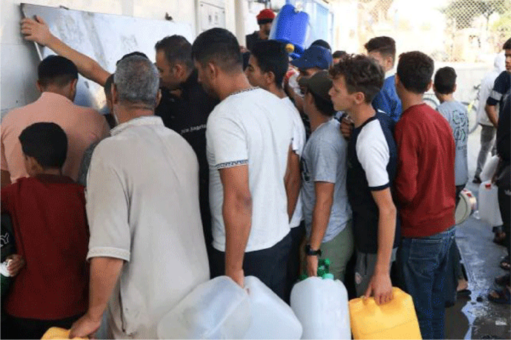 উপত্যকায় বিশুদ্ধ পানি