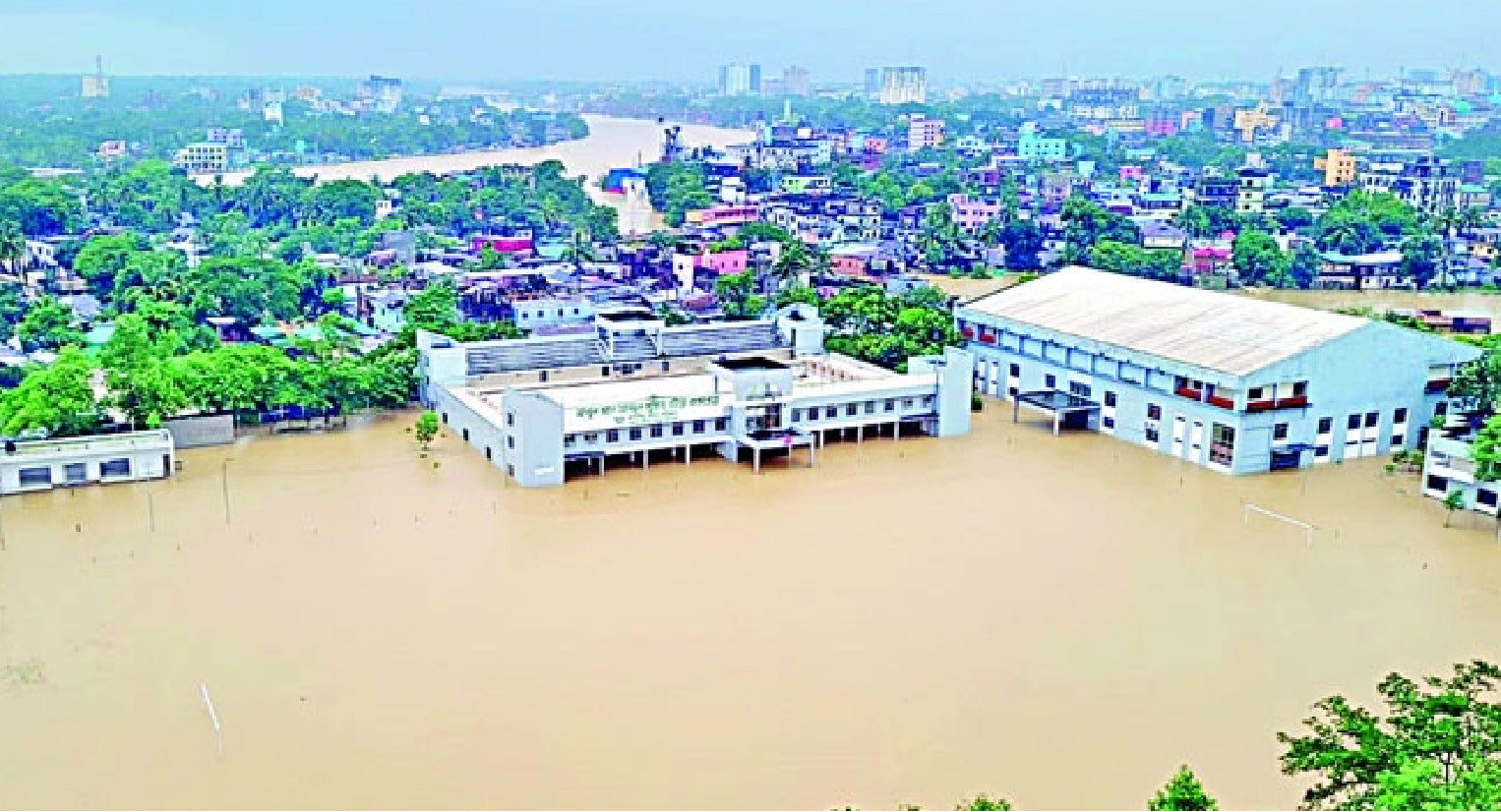 বৃষ্টি হলেই আশ্রয়কেন্দ্র প্লাবিত
