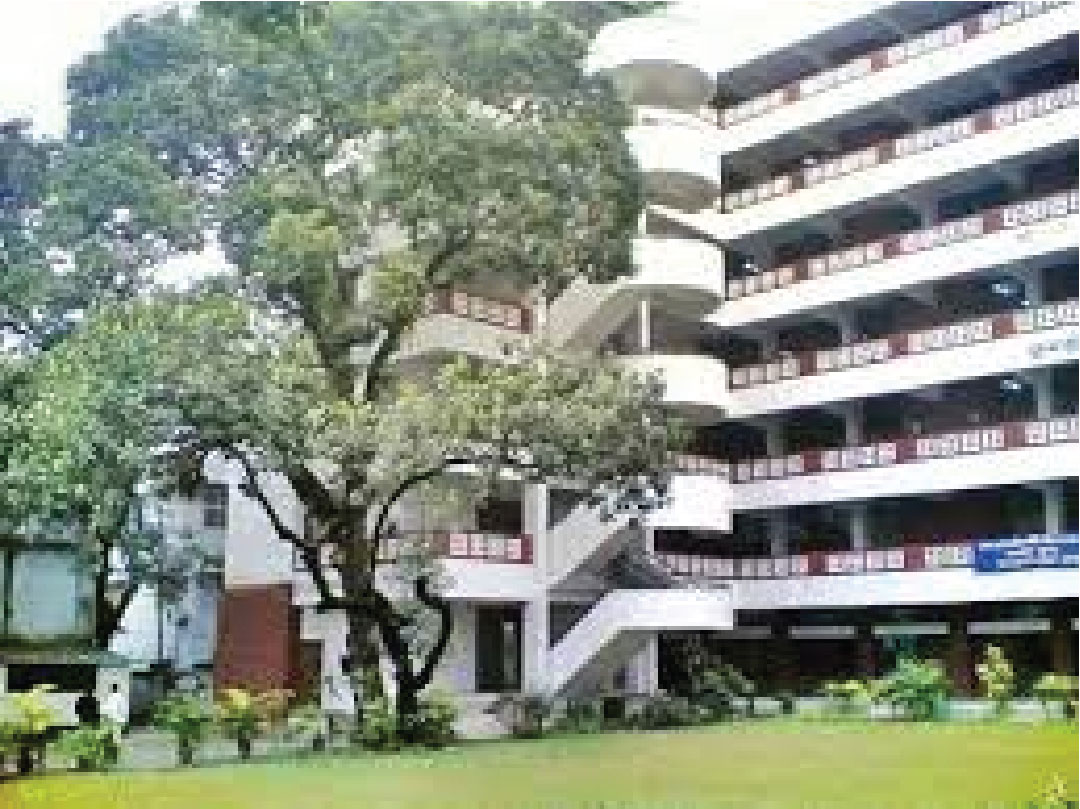 রাজধানীর ধানমন্ডি আইডিয়াল