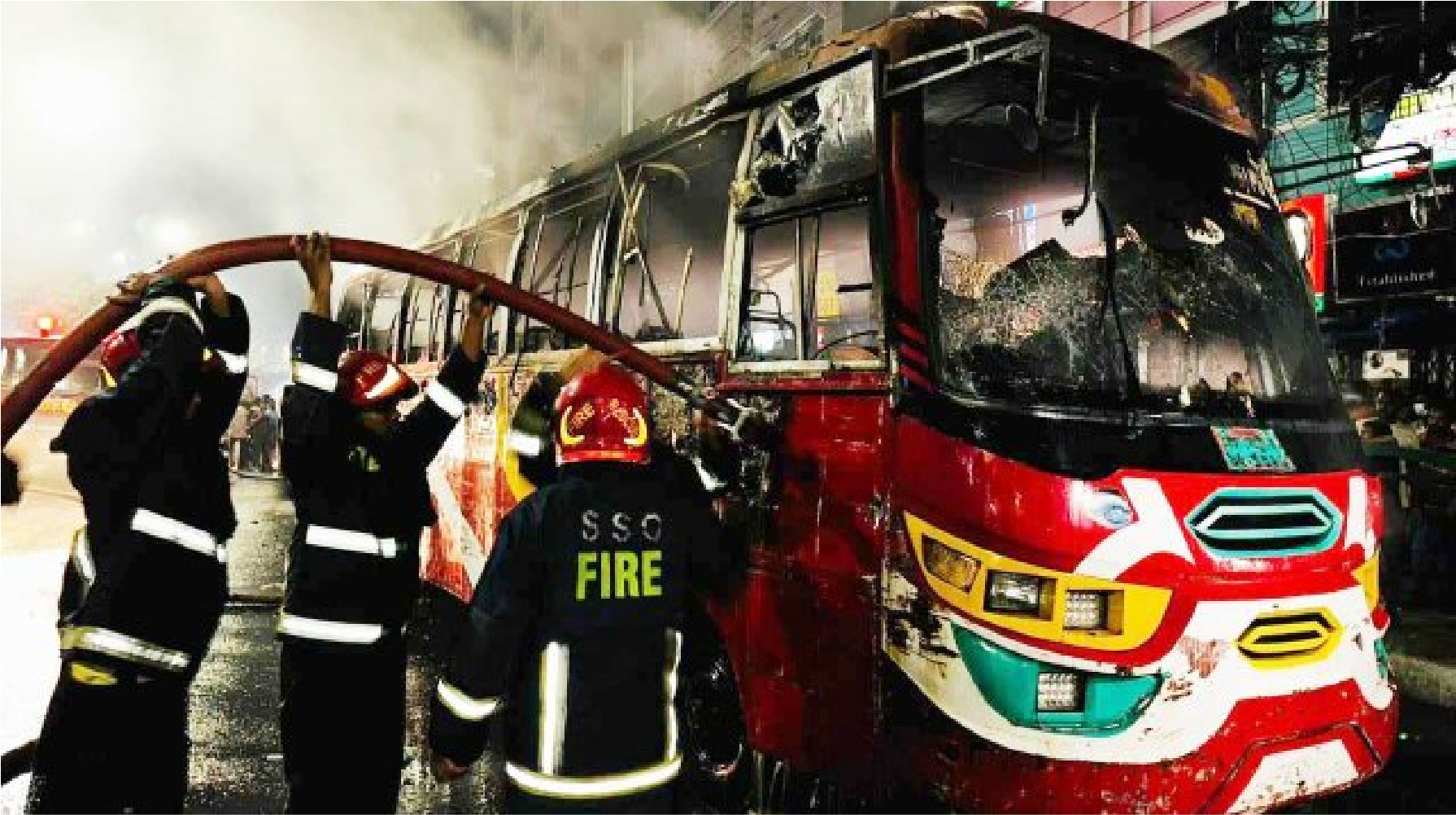 রাজধানীর গুলিস্তানে মনজিল