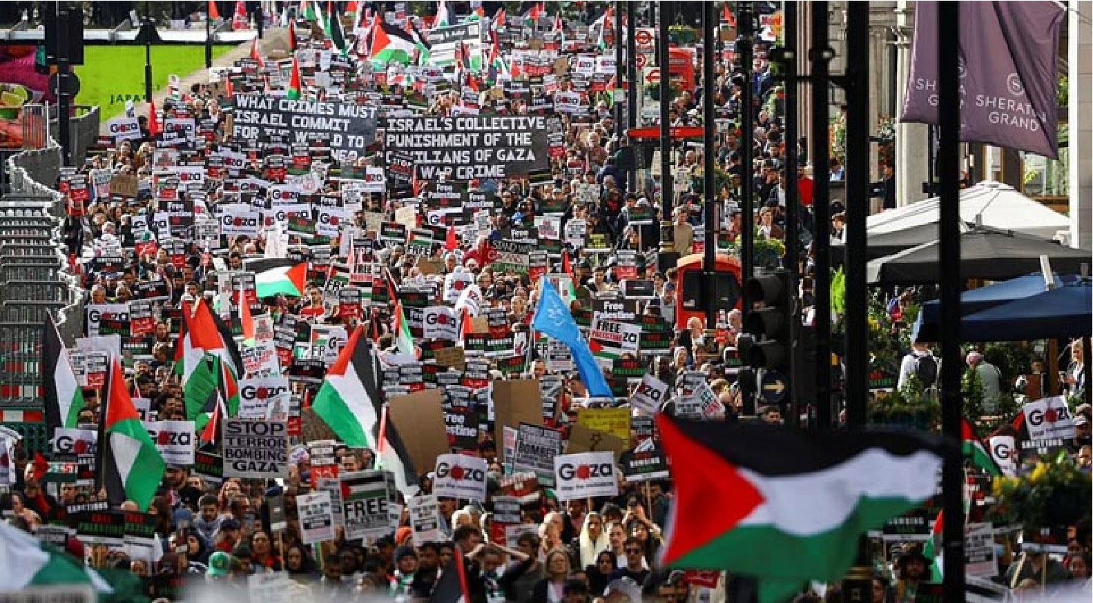 লন্ডনে একটি বড় বিক্ষোভ