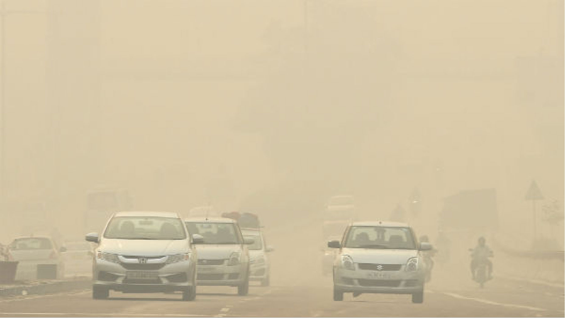 দিল্লির ধুলো ধোঁয়ায় অসুস্থতা