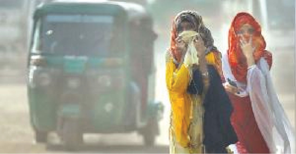  উন্নতি হচ্ছে না ঢাকার