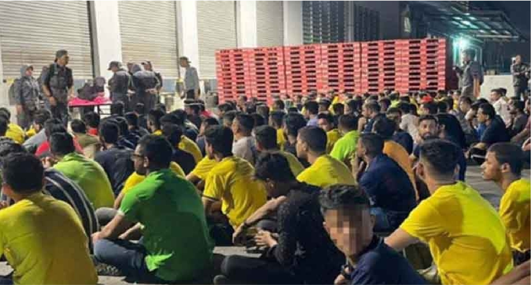 ২৪৫ অভিবাসীকে গ্রেফতার করেছে