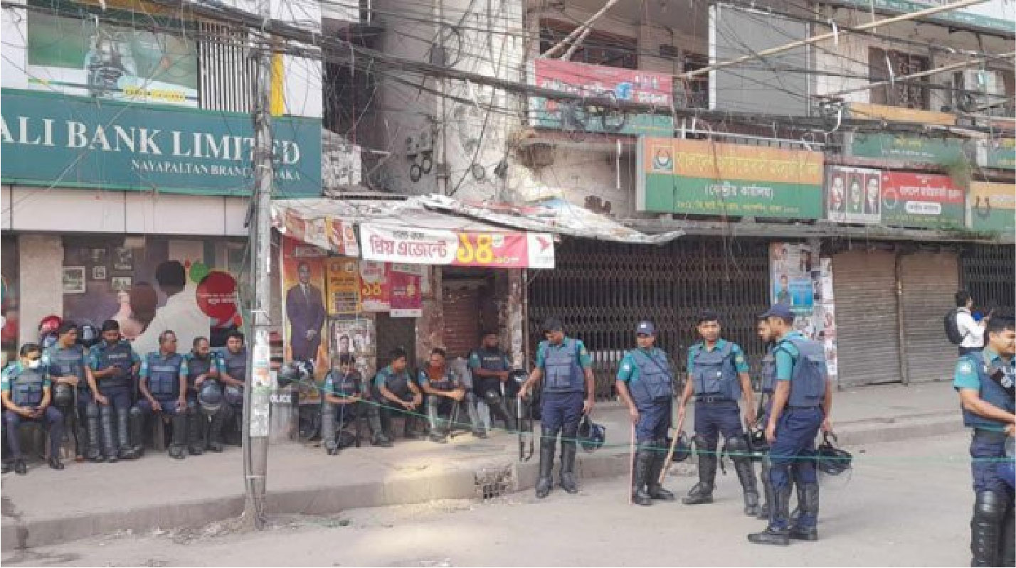 ৪৮ ঘণ্টার অবরোধ চলছে