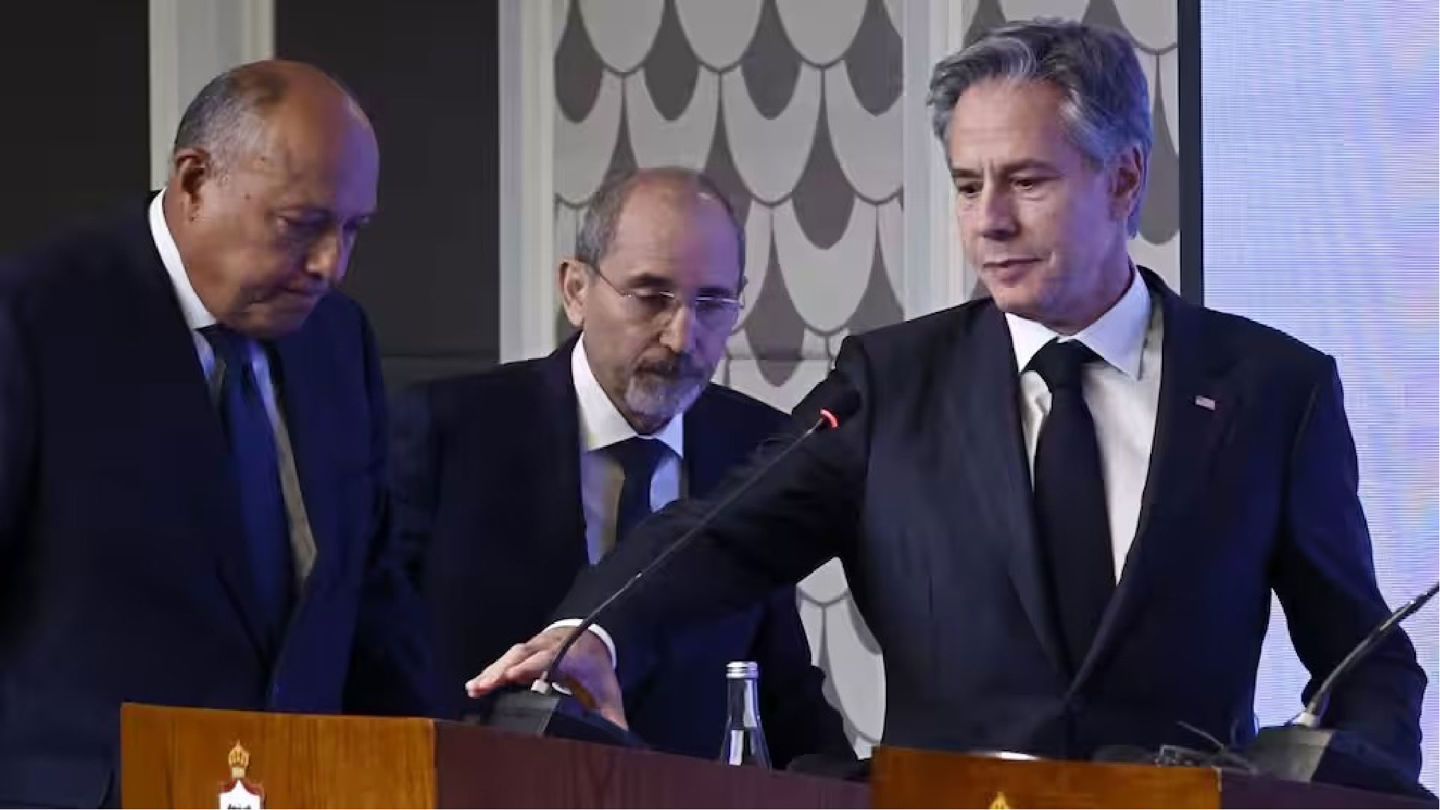 যুদ্ধবিরতির দাবি জানিয়েছে