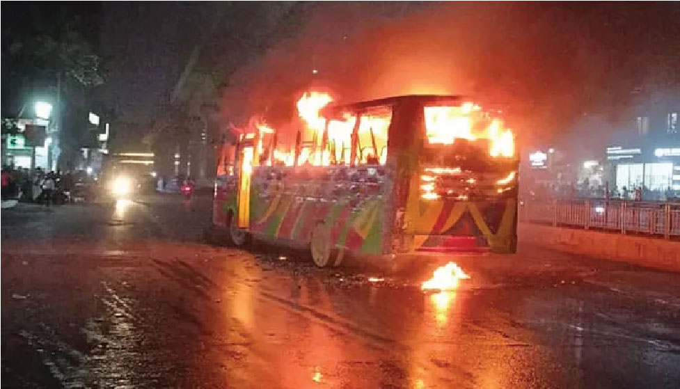 মোহাম্মদপুরে পৃথক দুইটি বাসে