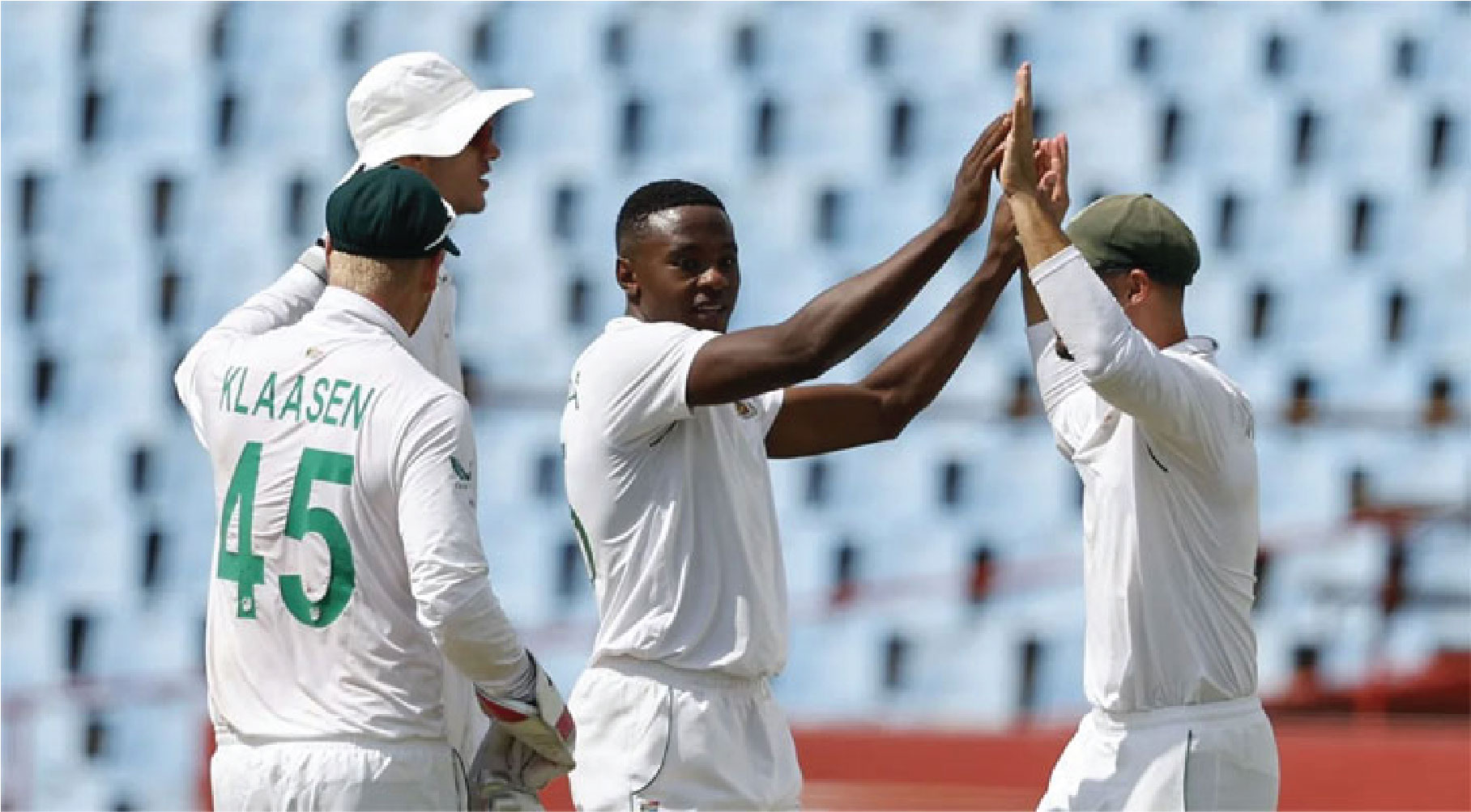 আফ্রিকার প্রথম টেস্টের প্রথমদিন