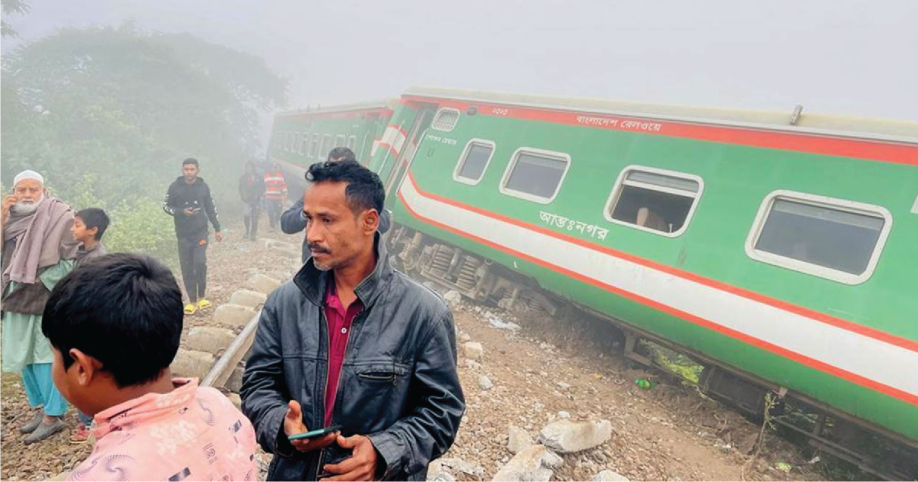 ময়মনসিংহ রেলপথ কেটে মোহনগঞ্জ