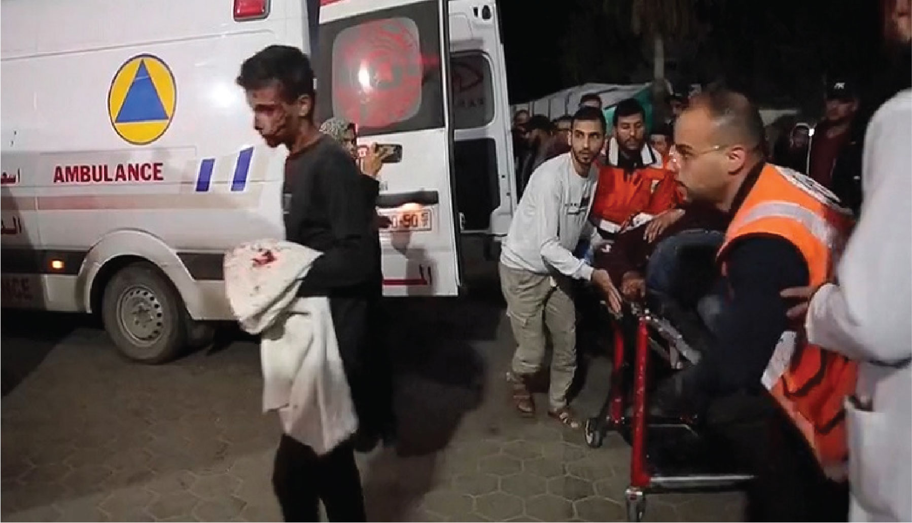 গাজায় এখন বোমার বিকট