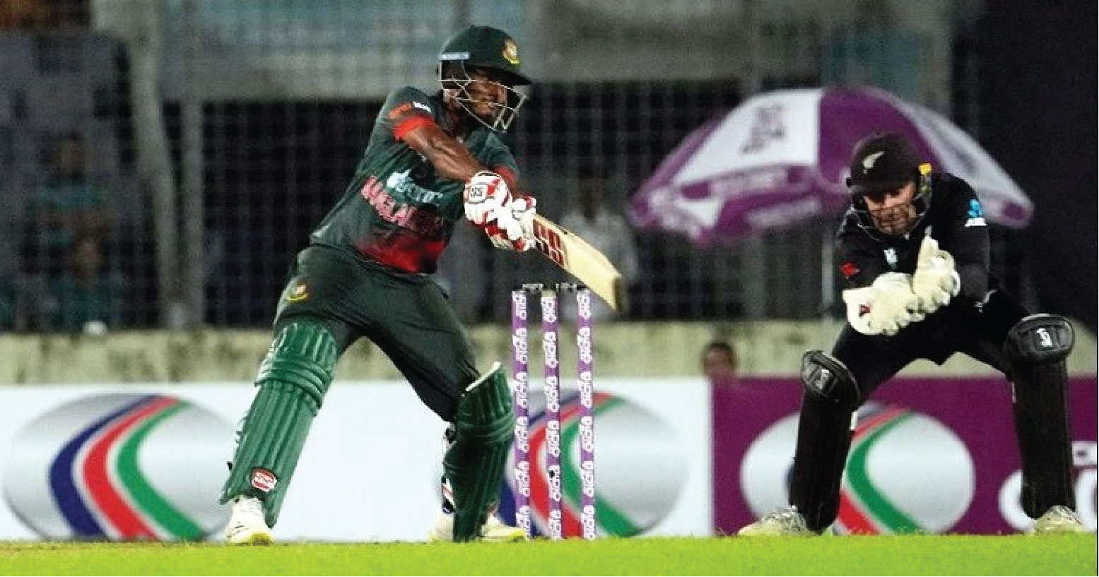 ধার হারিয়েছেন মুস্তাফিজ