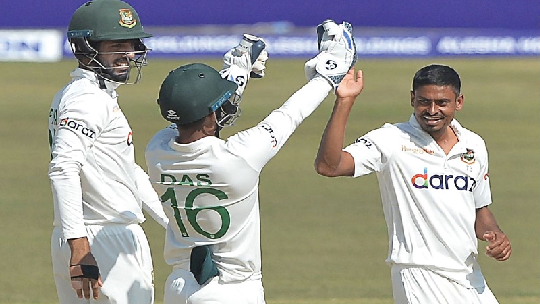 মিছিলে নাম লিখিয়েছেন নুরুল