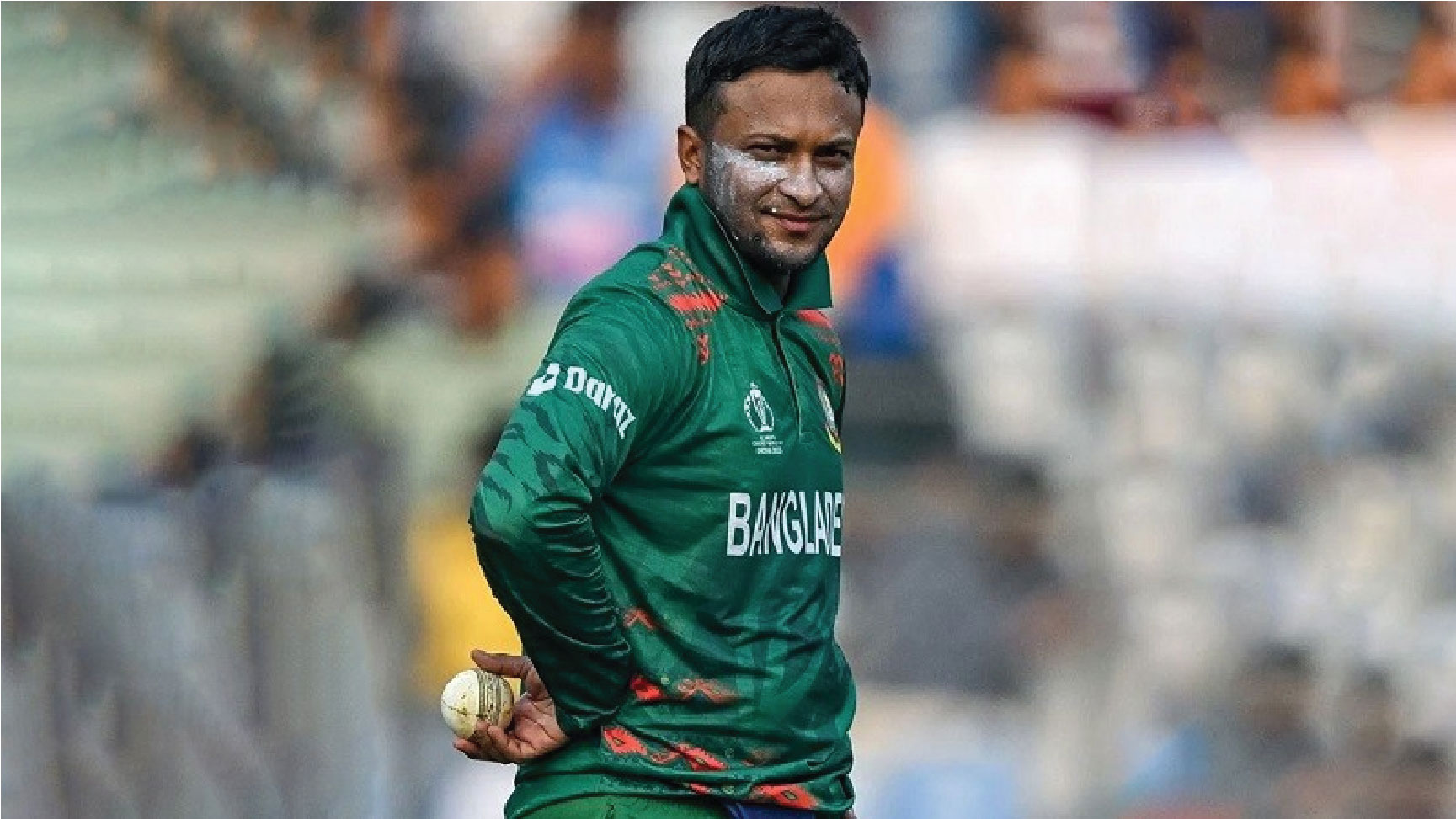 নৌকা প্রতীক নিয়ে লড়ছেন